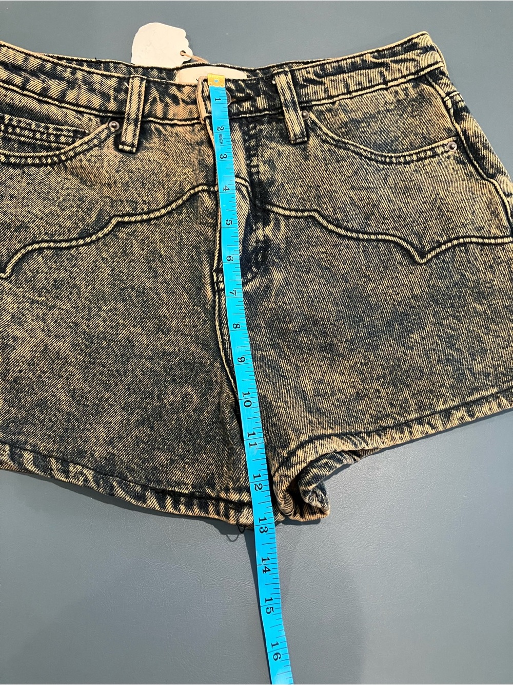 NWT Sterling & Stitch Buckle Acid Wash Denim High-Waist Shorts - Black/Grey - Picture 8 of 9